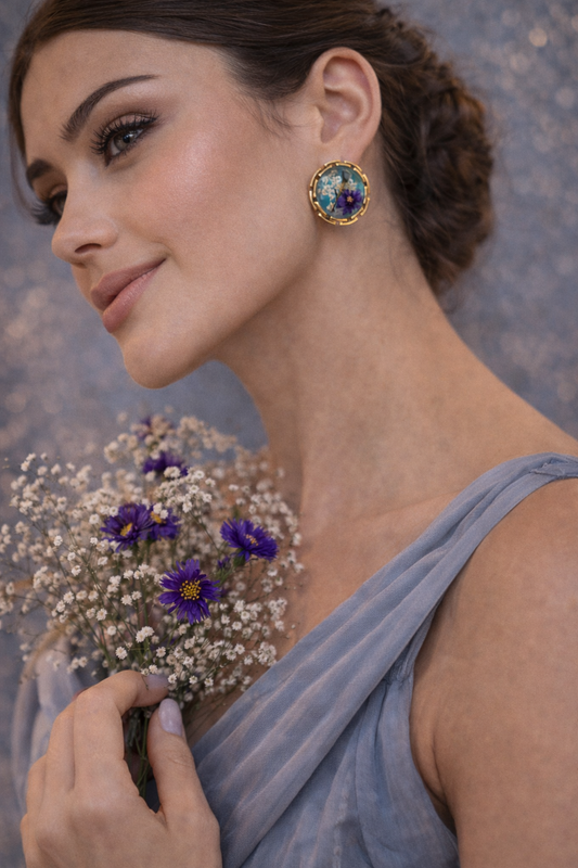 Resin Indigo Botanic Stud