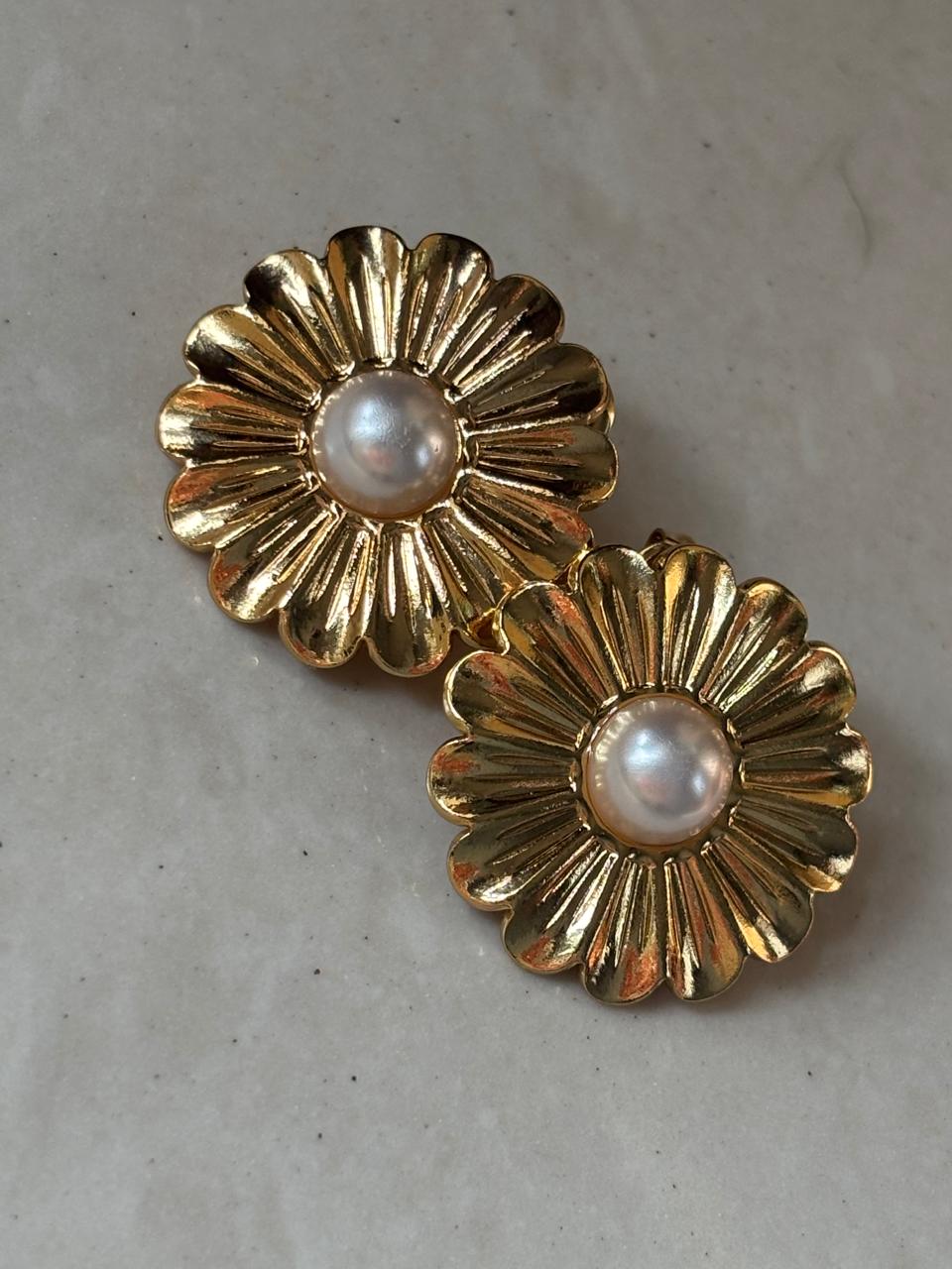 Golden Daisy Earrings