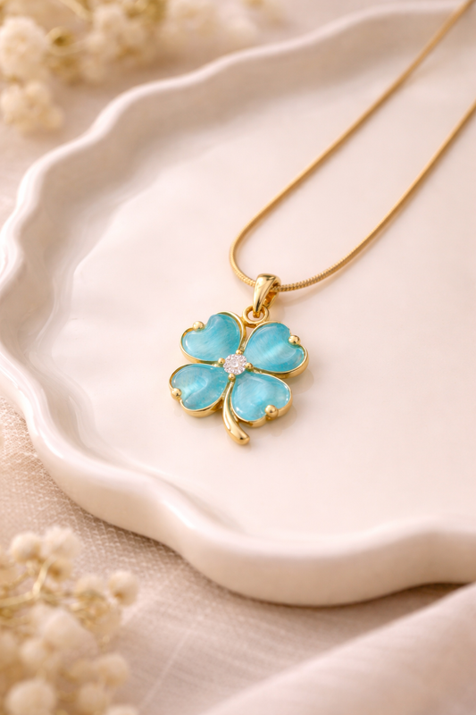 Aurelia Clover Pendant