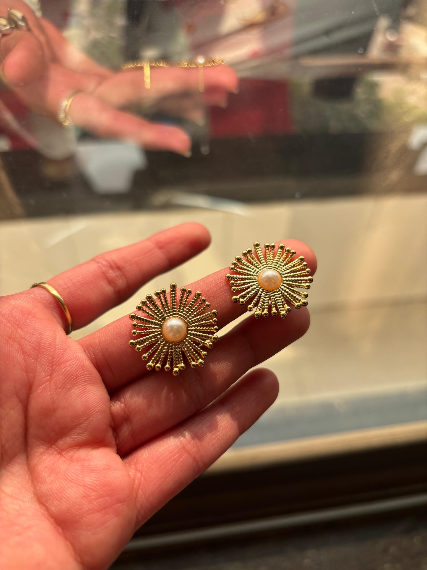Sunburst Pearl Studs