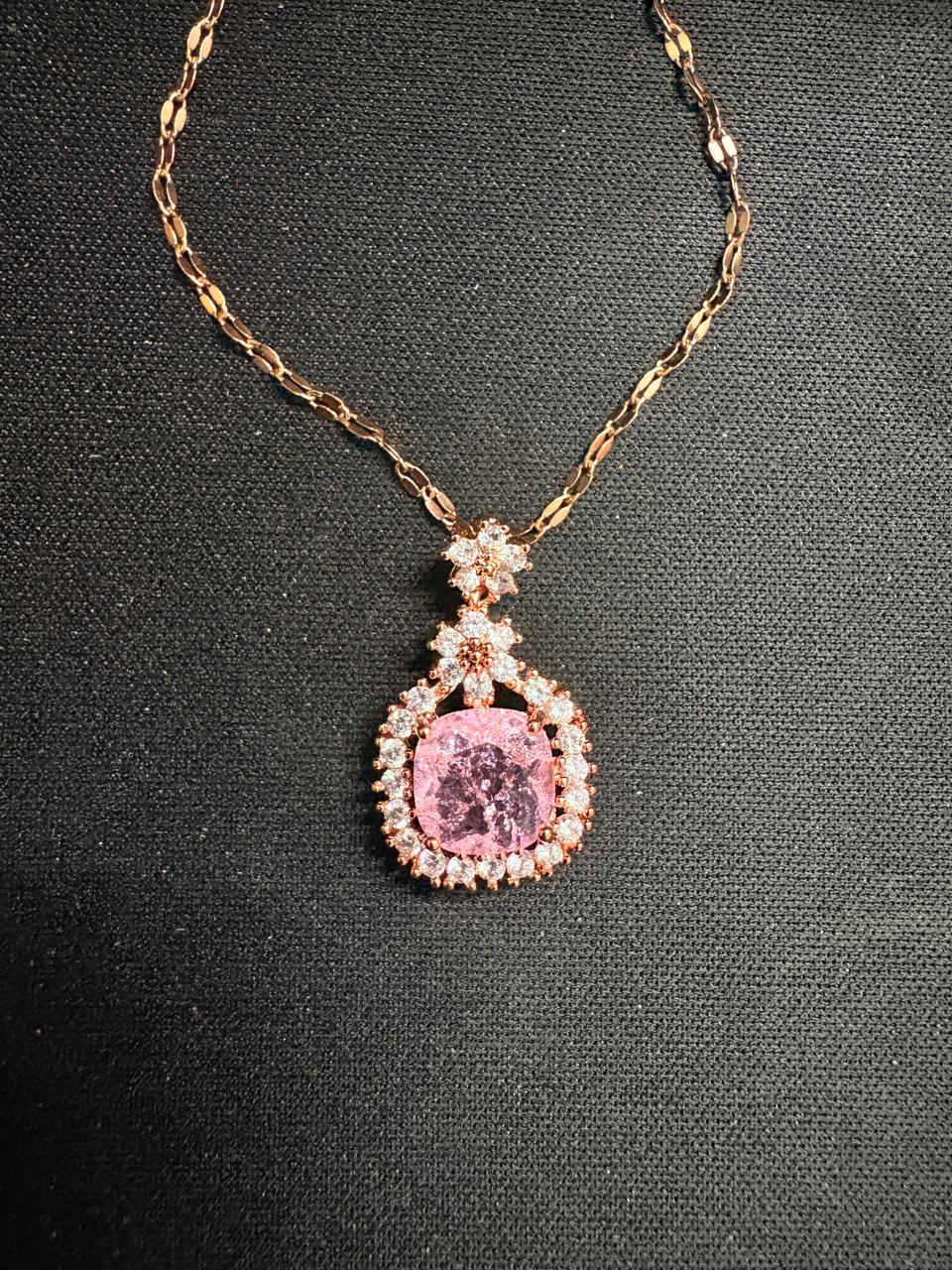 Blush Éclat Necklace