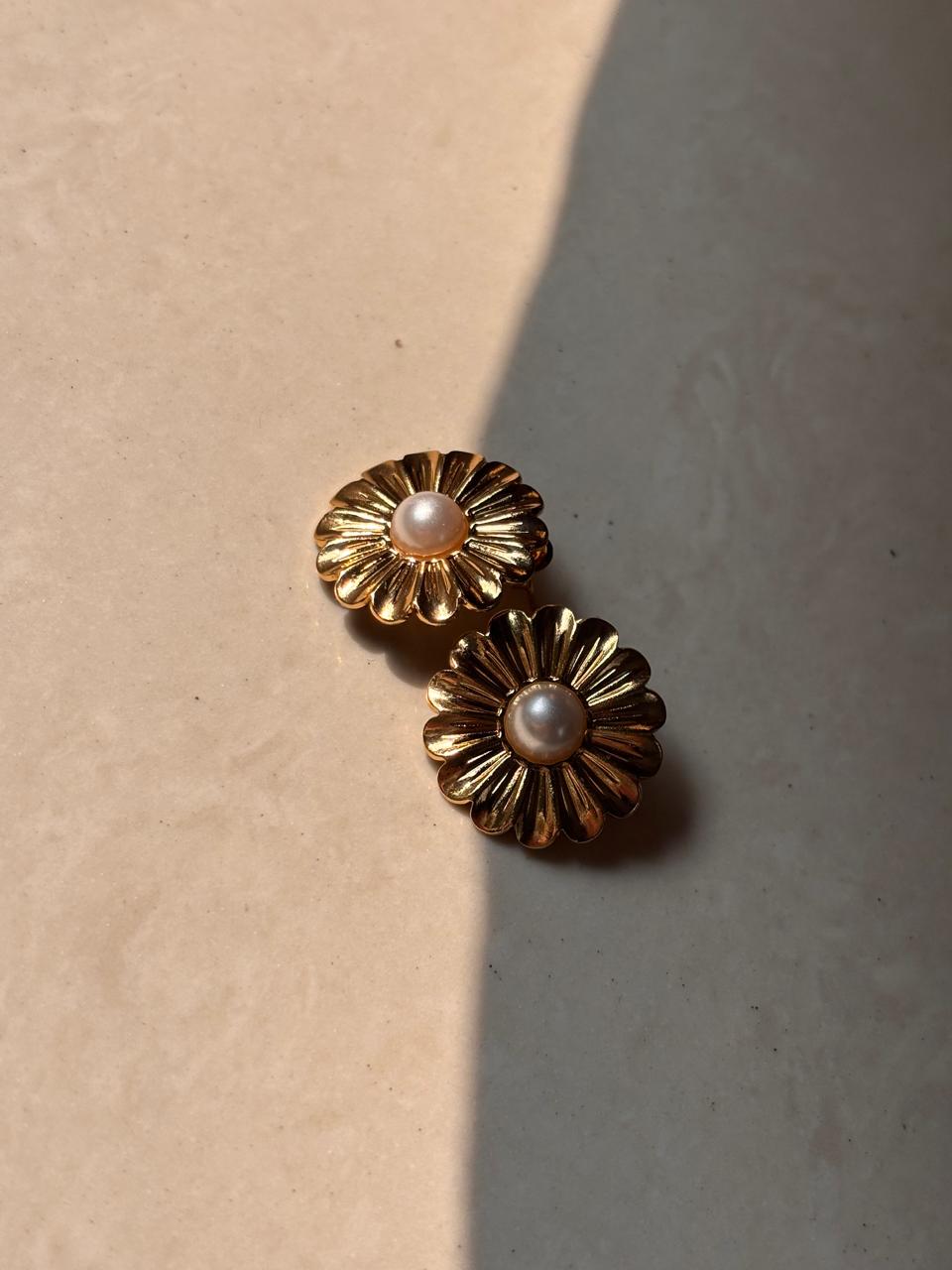 Golden Daisy Earrings